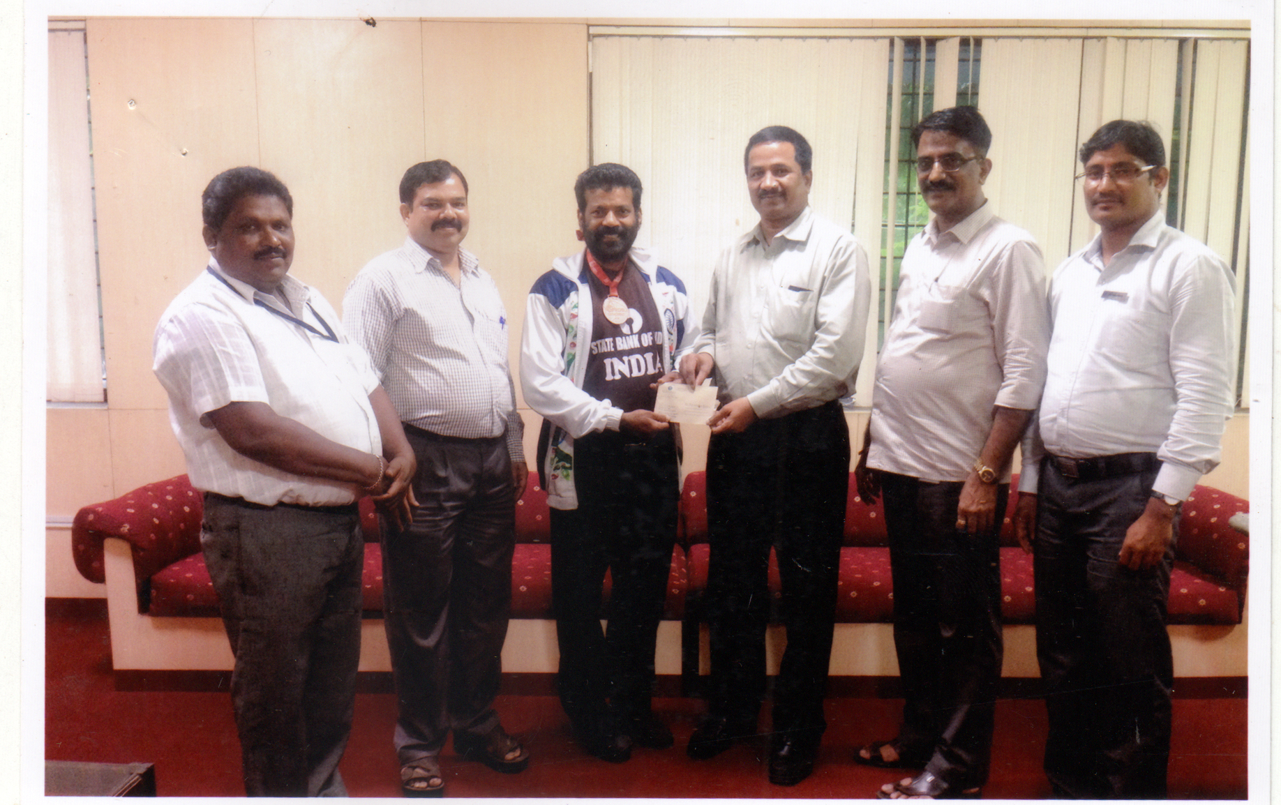 ‘ವರ್ಲ್ಡ್ ಮಾಸ್ಟರ್ ಅಥ್ಲೆಟಿಕ್ಸ್ ಚಾಂಪಿಯನ್ -2017’: ಪದಕ ವಿಜೇತ ವಕೀಲ ಡಿ. ಪದ್ಮನಾಭ ಕುಮಾರಿಗೆ ಸನ್ಮಾನ